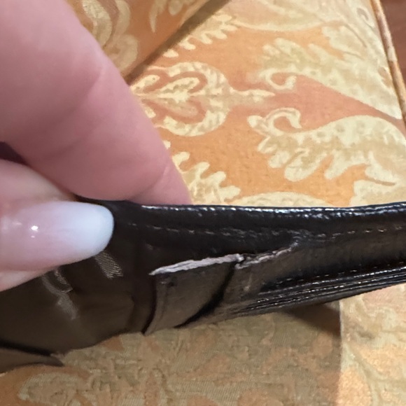 Handmade Butterfly Embossed Brown Leather Wallet - Picture 8 of 8